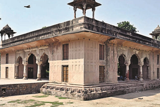 Whispers of North Delhi